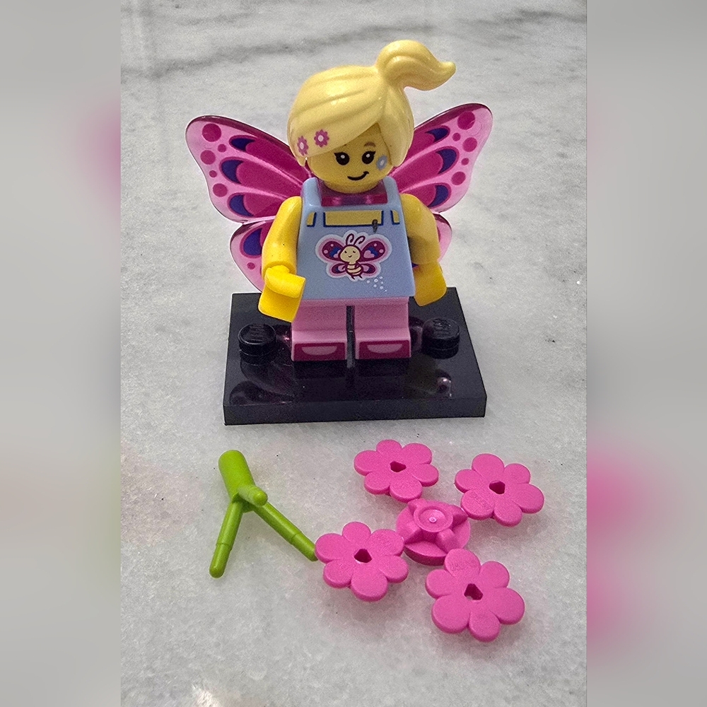 Lego  "BUTTERFLY GIRL Series 17" 71018 Minifigure OPEN BOX